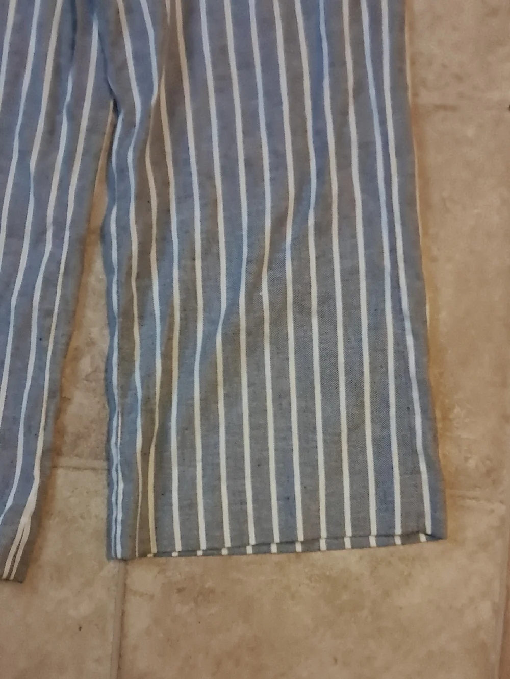 Banana Republic Navy and White Linen/Cotron Blend Striped Wide Leg Cropped Pants